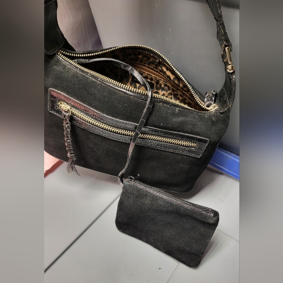 Giani Bernini Handbag Black Brushed Leather, Zipper, Adjustable Alligator Strap - Picture 6 of 10